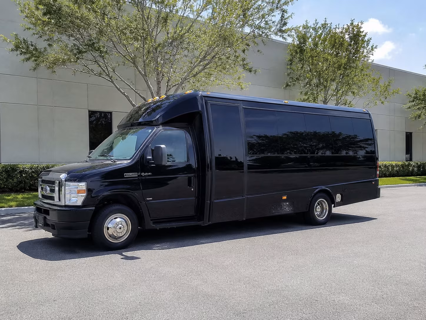 corporate airport transfer buses to salt lake city international airport