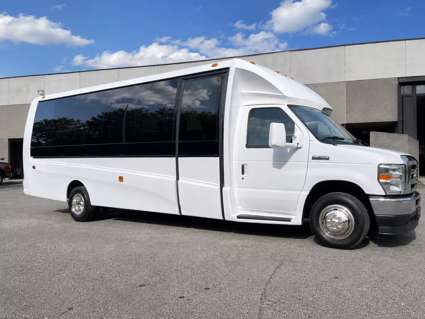 large scale shuttle bus services for west jordan trade shows and multi day events